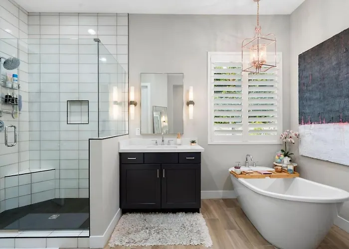 Elegant Getaway W Pool And Heating Holiday home Phoenix